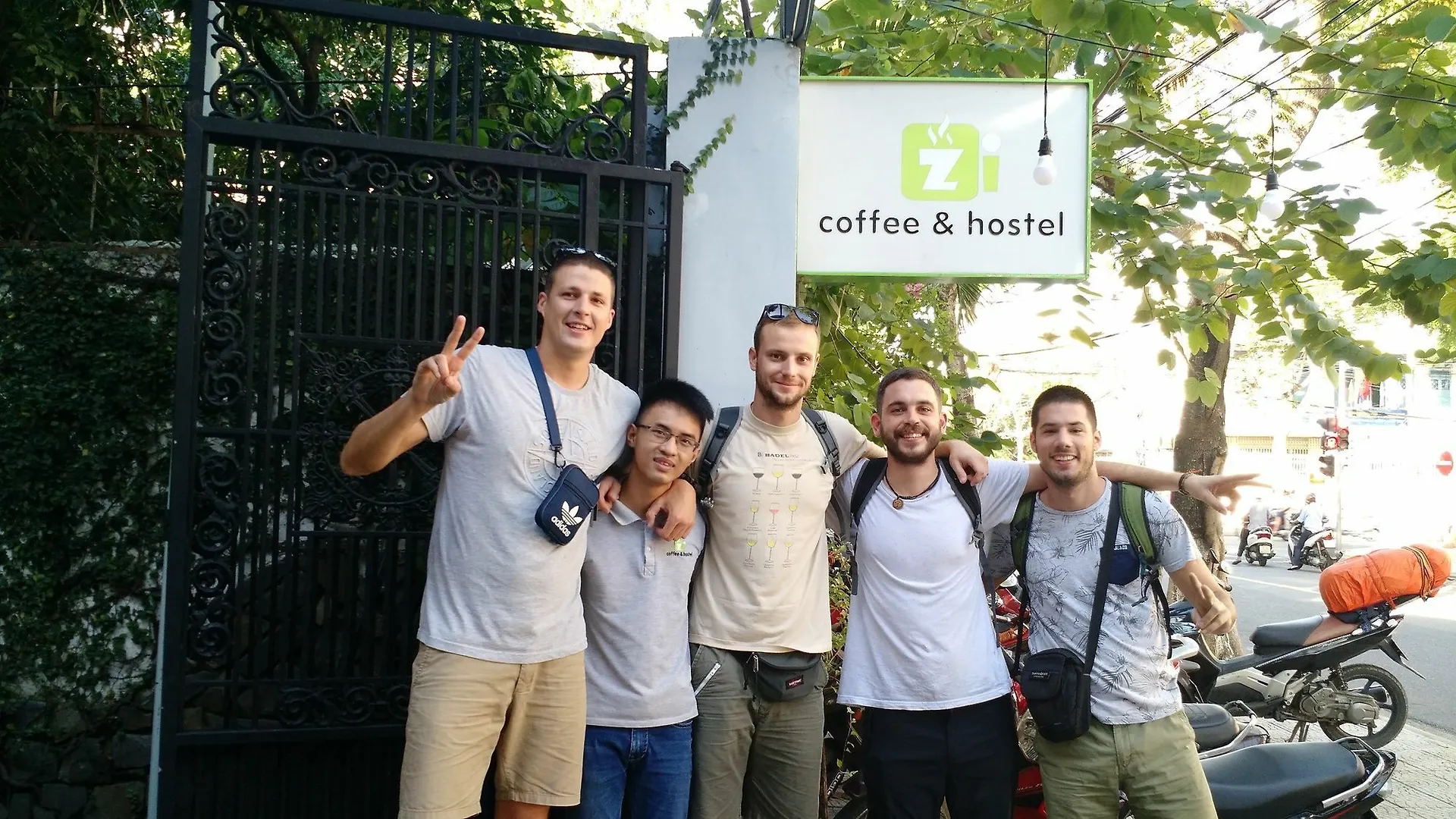 Zi Coffee & Hostel Da Nang Vietnam